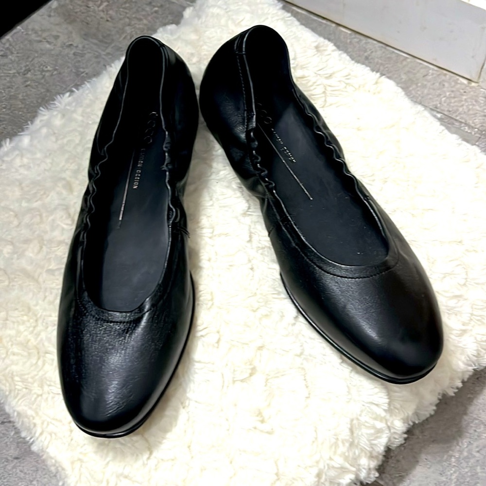 NWOT ECCO Black Leather Ballerina Flats EU 39 | US 8.5